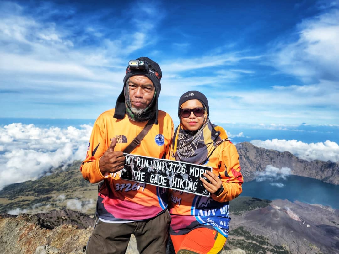 暖势力：62岁长者成功征服世界最高峰——珠穆朗玛峰