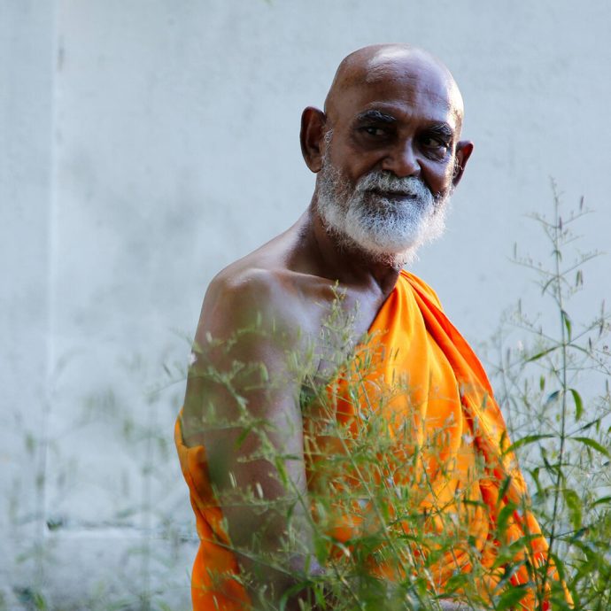 曾合作周润发茱迪弗丝特 79岁大马印裔演员曼诺家中逝世 