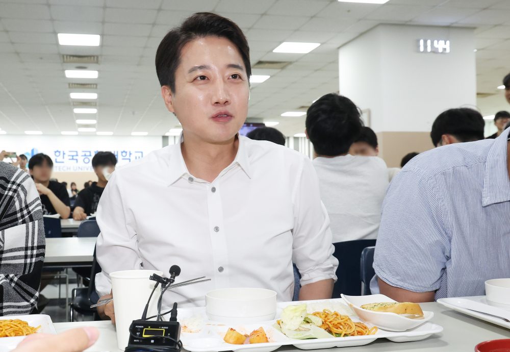 李在明民调领先 观察家：金文洙难力挽狂澜