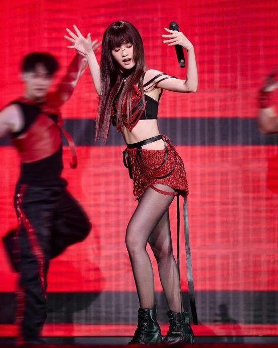 杨丞琳5年世巡划句点 叹“经历人生高低潮”台上泪崩