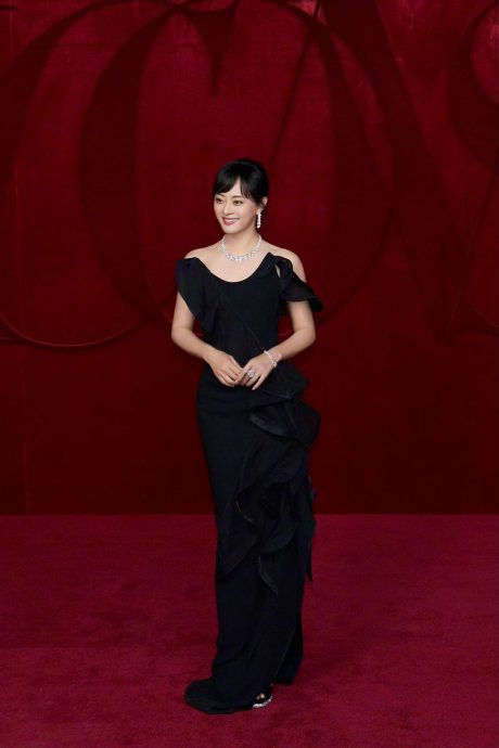  林志玲向孙俪行礼 她1反应惹议