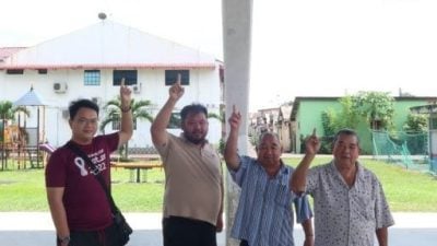 民生特工队 | 仅一篮框 地凹积水  雨盖篮球场亟需维修