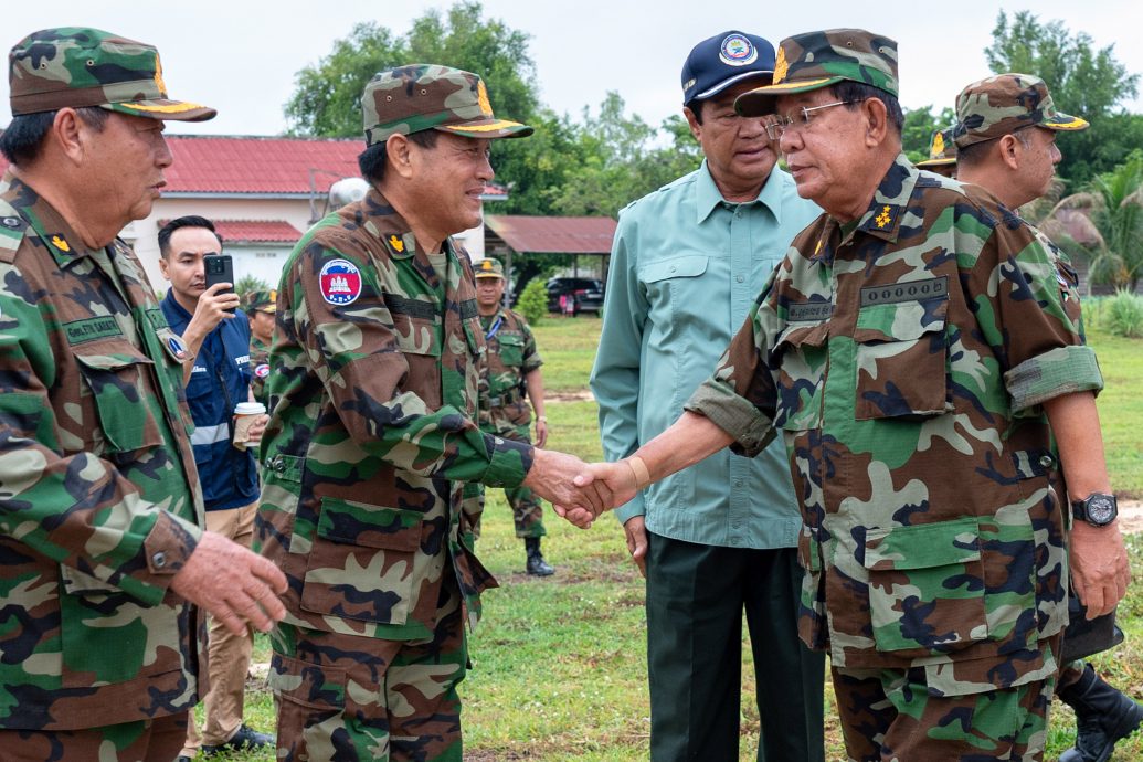 柬泰紧张局势升温──通话外泄两主角分别造访争议边境