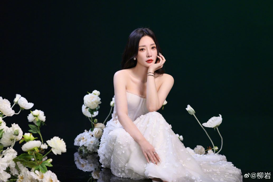 柳岩喝汤卡鱼刺急就医 竟被嘲小题大作