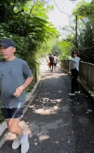 梁朝伟跑步姿势引热议 网劝“这样易伤”