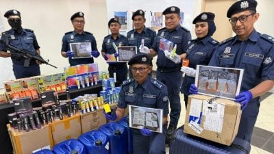 毒品藏行李箱　电子烟装货柜   槟关税局起594万违法品