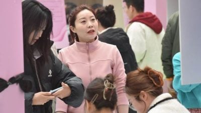 欢迎带娃上班！湖北推“妈妈岗”就业模式　就业家管不再二选一