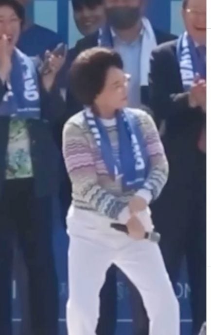 每天喝1.5公升水 维持身体皮肤水分93岁韩国最美校长公开不老秘诀