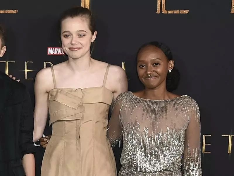 毕彼特离婚后失孩子抚养权 女儿弃父姓改名开工