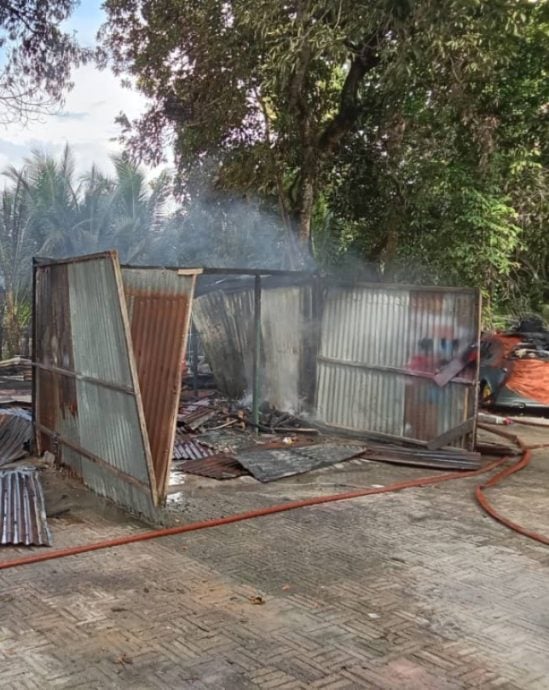 汽车维修店火灾 店面轿车各烧毁70%及50%