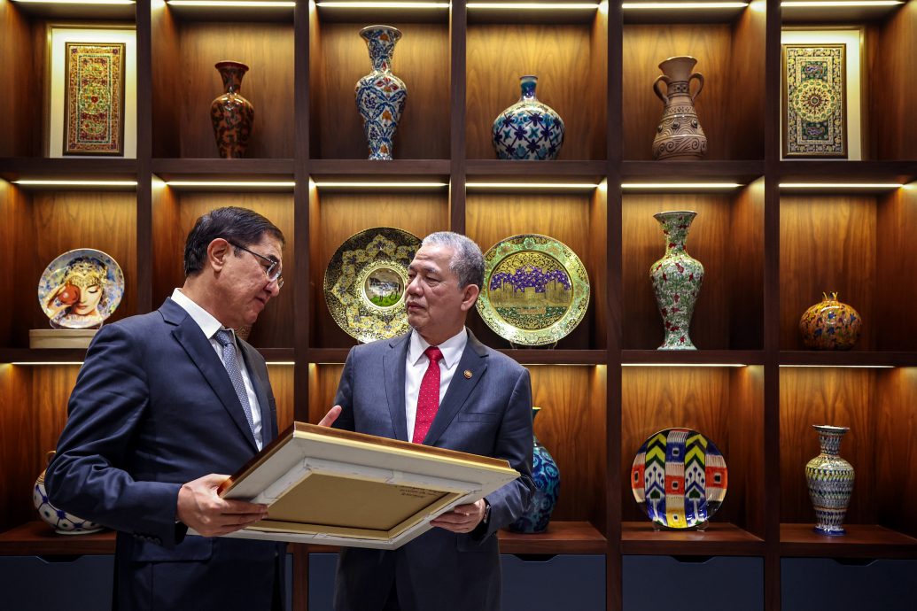 法迪拉访问乌兹别克