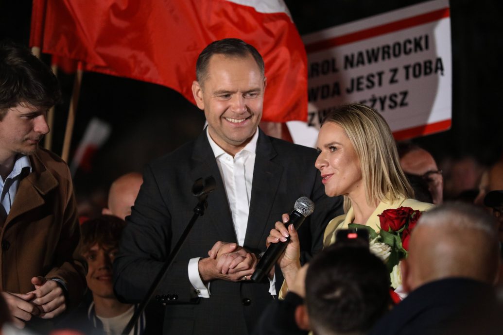波兰总统大选登场 亲欧盟与民族主义政党不相伯仲