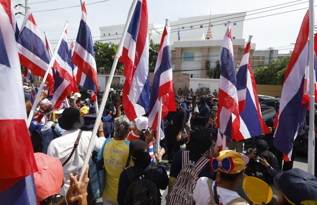 泰国柬埔寨争议边境冲突后 两国重新部署军队