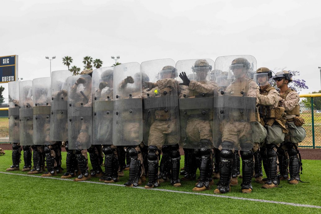 海军陆战队抵洛杉矶　特朗普：到“和平”出现才撤离