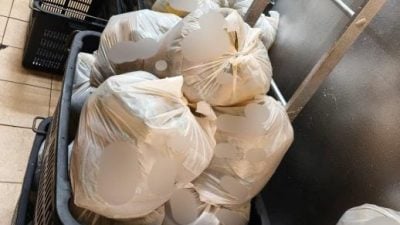 涉非法用清真标志 充公包装厂1.4万食用油