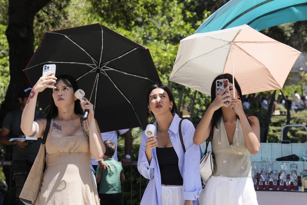 热浪肆虐意西破40度 多地禁高温时段工作