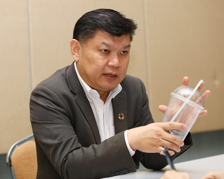 焦点(6月4日):无塑政策的进退(一)