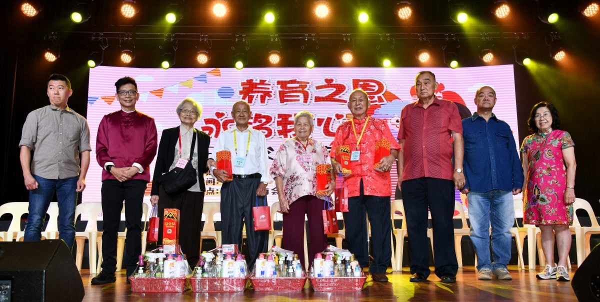 版头-大都会／本报父母亲节联欢晚宴／11图