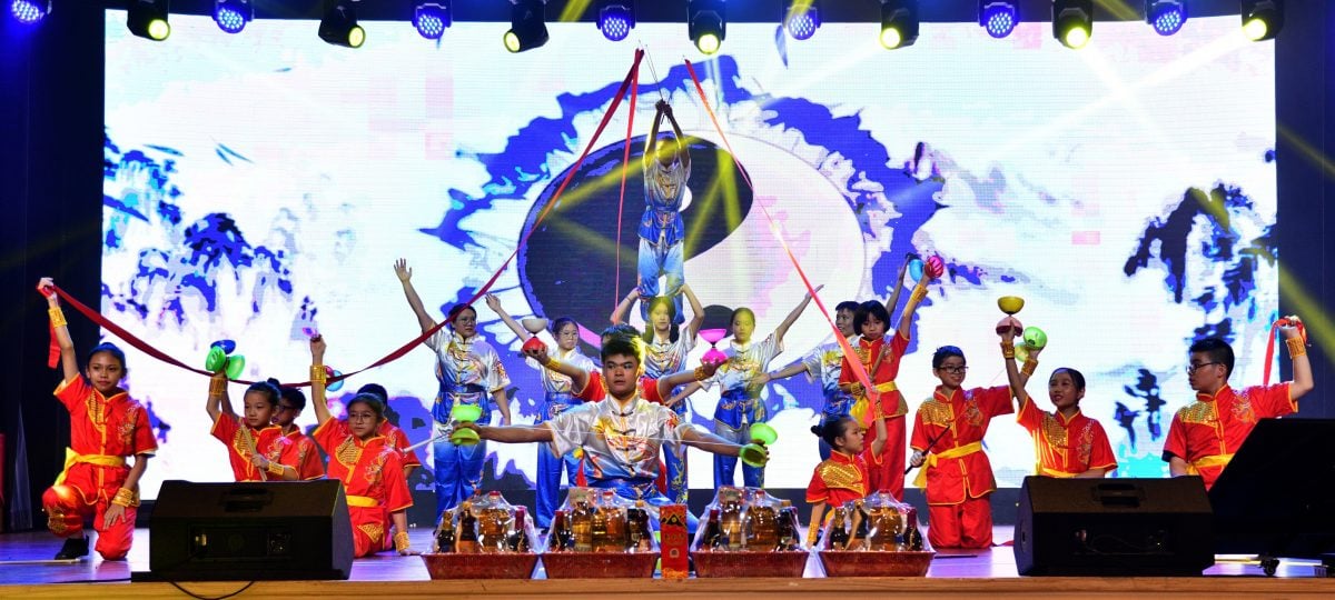 版头-大都会／本报父母亲节联欢晚宴／11图