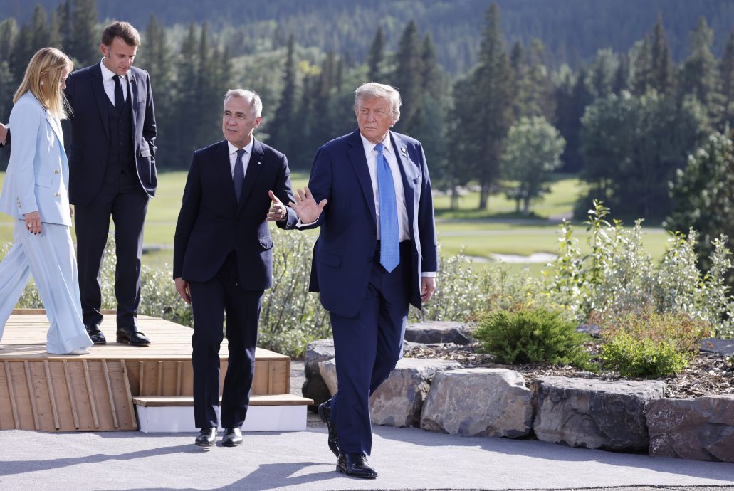 特朗普促所有人立即撤离德黑兰 重申伊朗应签核协议