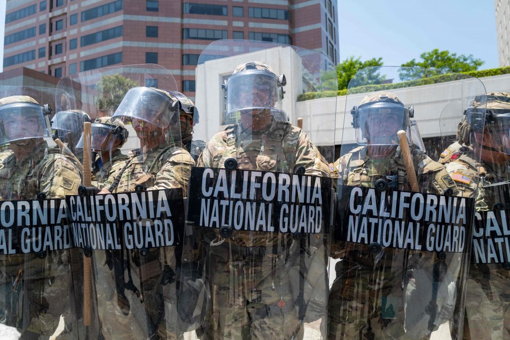 特朗普动用国民警卫队 加州州长轰“人为制造危机”