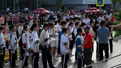 特朗普又戏剧性反转  欢迎中国生到美留学