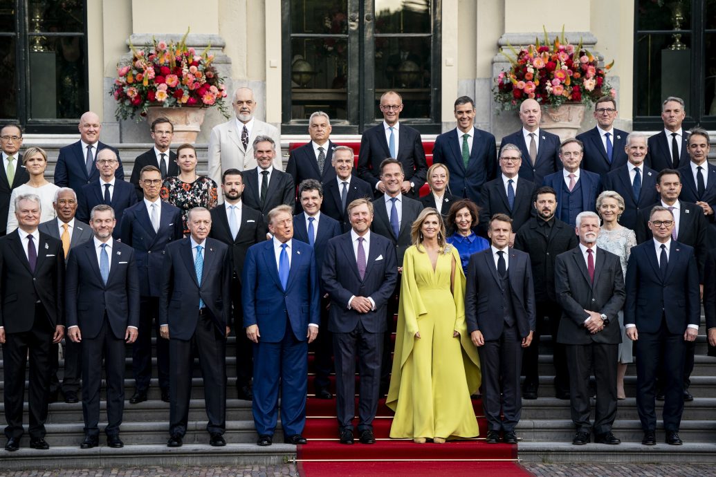 特朗普抵海牙出席北约峰会　或再晤泽连斯基