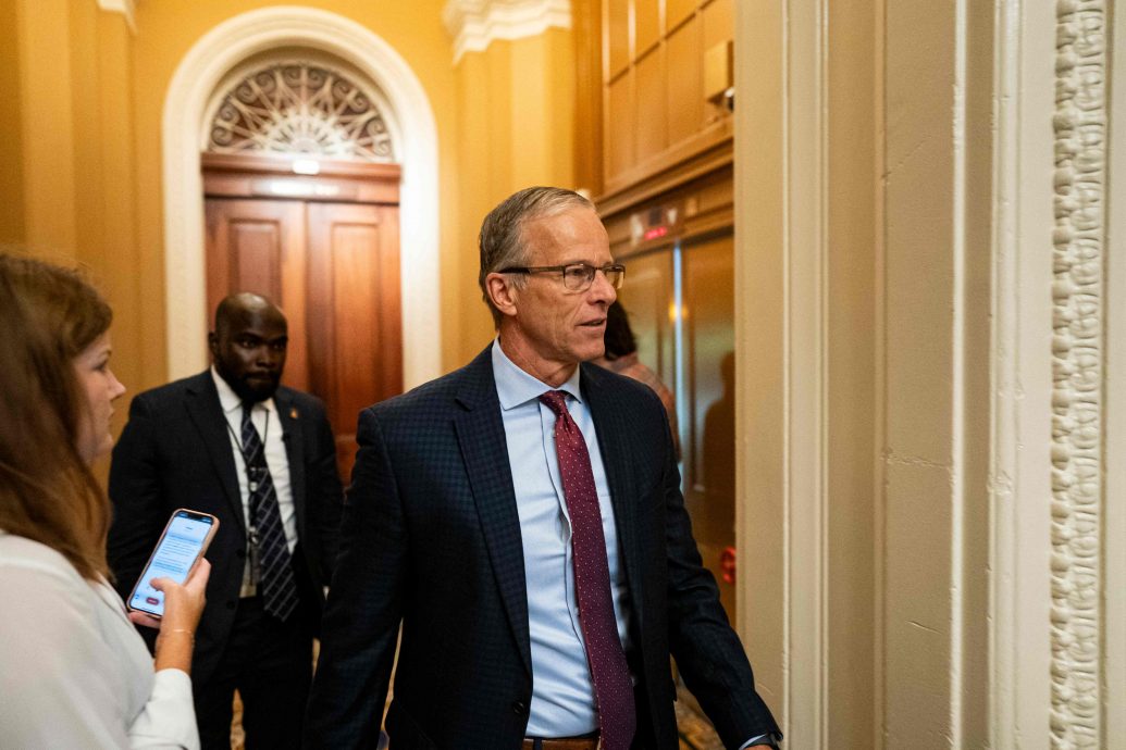 特朗普税改与支出削减法案在参院关键投票中过关 力拼7月4日前通过