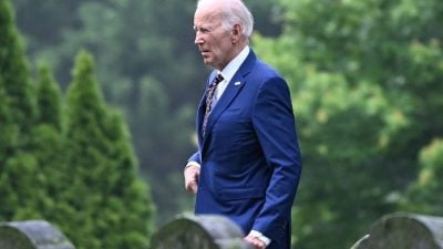 特朗普转发阴谋论 声称拜登2020年已遭处决被复制人取代