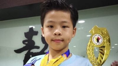 甲平民学校三机构赞助 林竑晟站上国际舞台