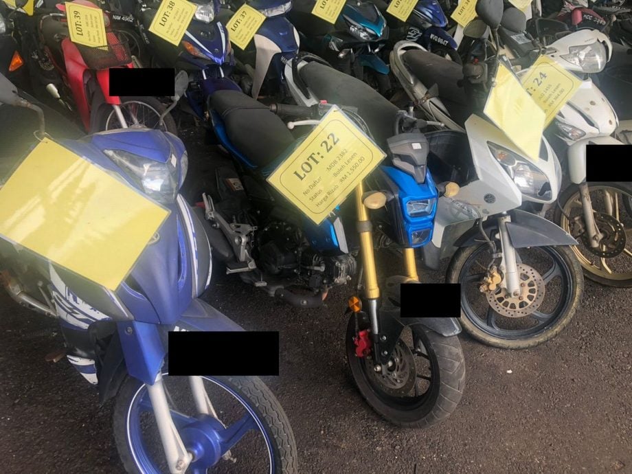 甲陆路交通局拍卖50辆交通