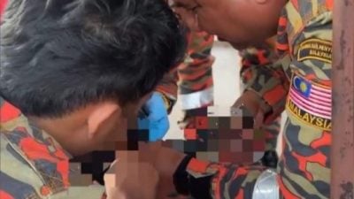 男童如厕“命根子”遭裤链夹 消拯员剪链助脱困