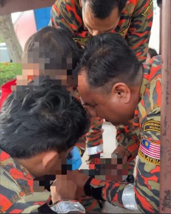 男童如厕“命根子”遭裤链夹 消拯员剪链助脱困