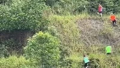 登山群涉擅闯住宅区小山林 居民怒轰不负责任