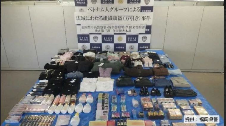 看世界 日本优衣库遭外籍团伙盯上 去年两案窃94万