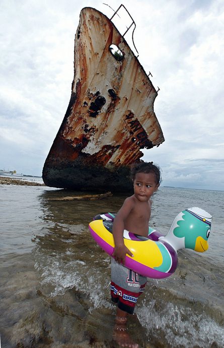 看世界)图瓦卢受全球暖化威胁 1/3国民申请澳洲气候签证