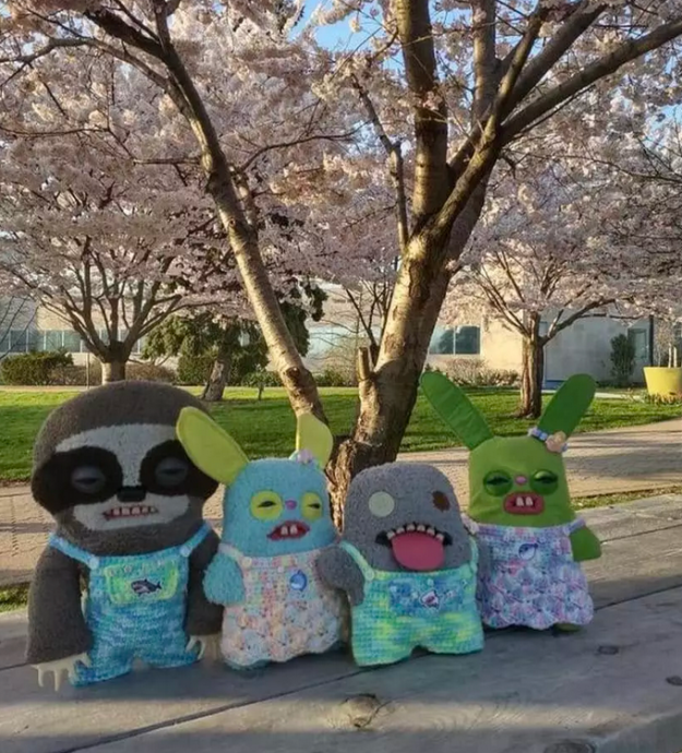 眼神空洞牙不齐会放屁？丑怪公仔Fuggler爆红 网友：丑得让人无法抗拒