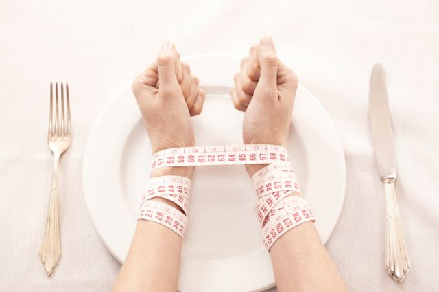 社媒鼓吹苗条、节食 恐导致年轻人饮食障碍