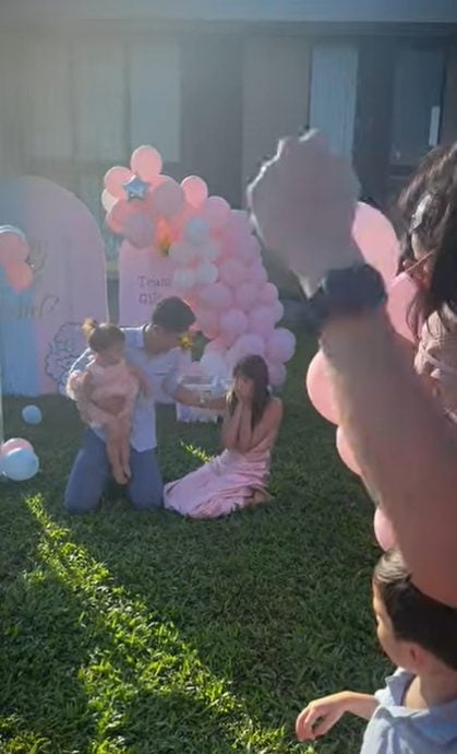 祖雄揭晓二宝性别 佳娜惊喜哭倒在地