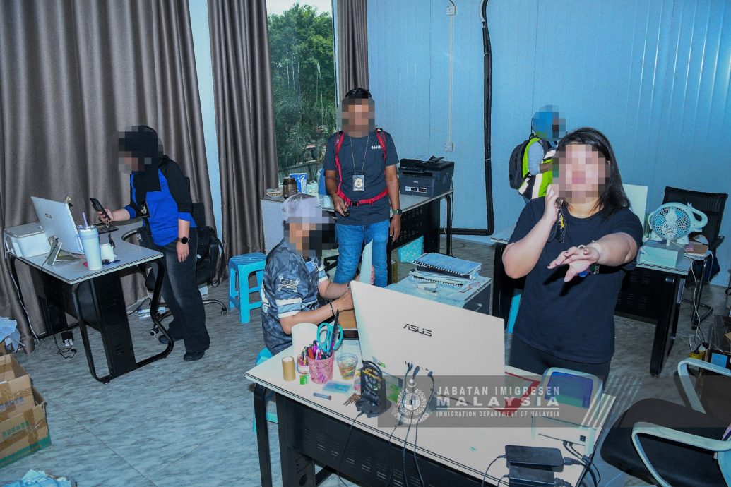 移民局突击1非法电子垃圾处理厂2诈骗据点 捕52外籍男女