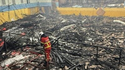 空置近30年 太平国泰戏院清晨火患