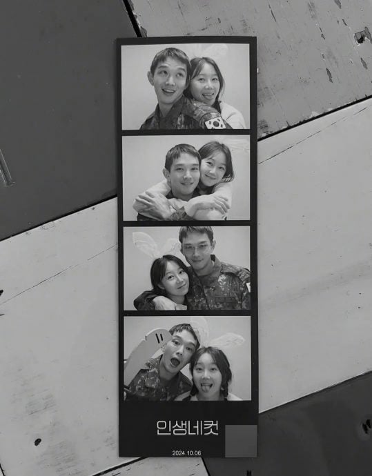 穿军服拍甜蜜夫妻四格照 孔晓振老公晒退伍后日常