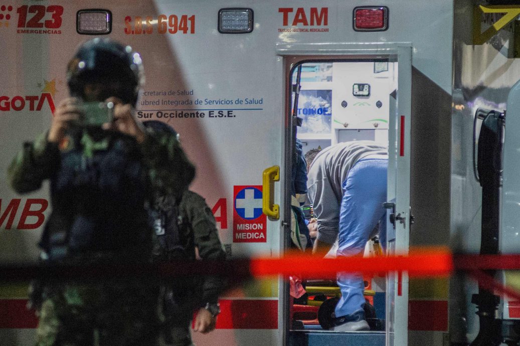 竞选时被枪伤 哥国总统候选人手术成功