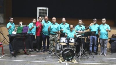 第二届5冠以下“现场海浪乐队伴奏歌唱赛” 727引爆