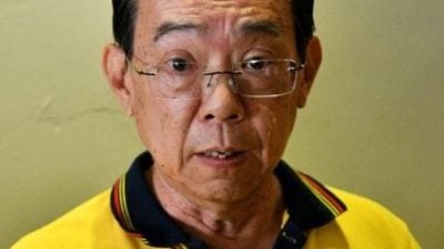 紫芳阁闹双包|“大门被锁是自导自演 栽赃嫁祸” 许嵄智挑战出示闭路电视画面
