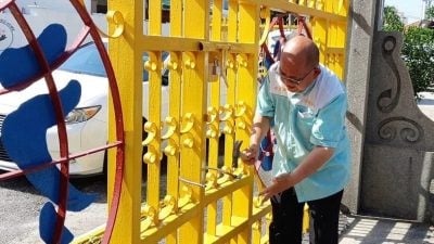 紫芳阁闹双包 | 大门被锁 警员到场 615特大暨选举闹风波