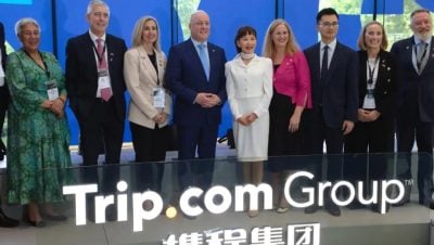 纽总理：11月起 中国游客过境免签