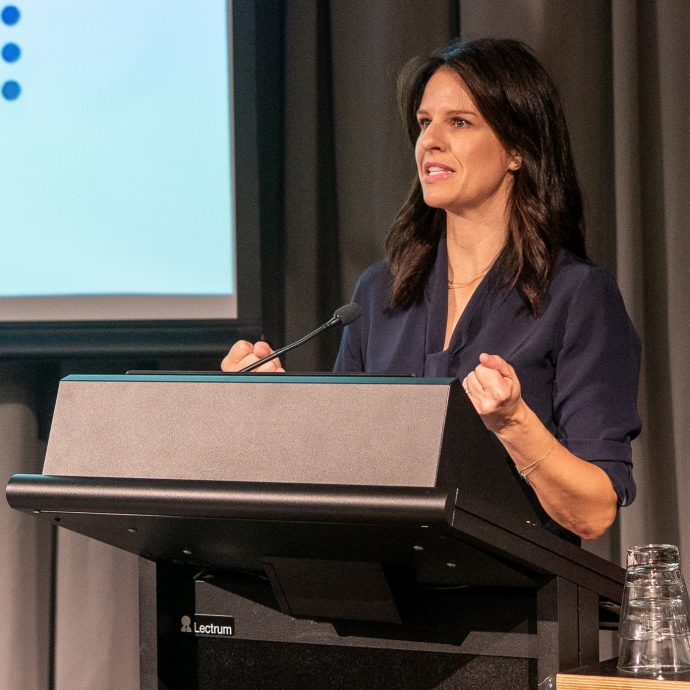 纽黄金签证两月吸金25亿 中港123富豪获通行证