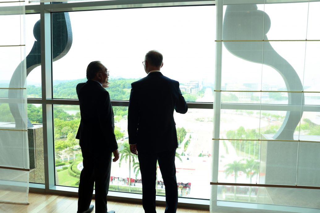 综合删短/安华:成为区域日益重要伙伴·大马波兰需深化关键领域合作