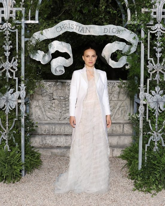 网红不知巨星同桌用餐 后知后觉“难怪一直有人求合照”